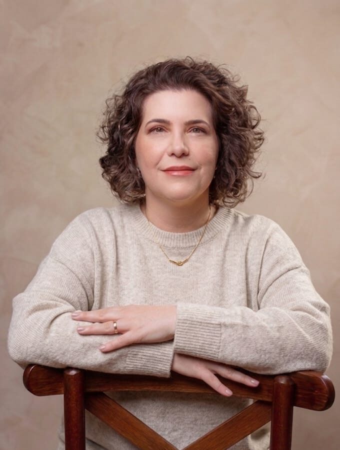Dra. Priscilla Minioli no consultório